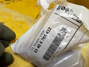 4 X ŚRUBA PIASTY KOŁA TYŁ BMW E53 E60 E63 E65 E66 F01 F02 F06 F07 F10 F13