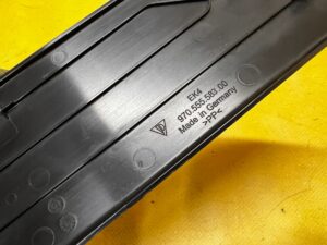 OSŁONA ZAŚLEPKA POSZYCIA SŁUPKA C TYŁ LEWA PORSCHE PANAMERA 970 I LIFT