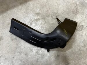 KANAŁ TUNEL PRZEWÓD POWIETRZA TYŁ LEWY BMW X5 F15 E70 X6 F16 E71