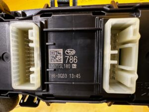 PANEL PRZEŁĄCZNIK SZYB LUSTEREK PRZÓD LEWY SUBARU FORESTER VI SL 25-