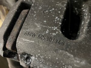 ZWROTNICA PIASTA TARCZA ZACISK WAHACZE PRZÓD LEWY BMW 5 F10 F11 2WD RWD