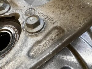 ZWROTNICA PIASTA WIĄZKA ABS TYŁ PRAWY FORD EXPLORER VI MK6 AWD 4X4