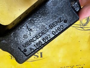 WYGŁUSZENIE BOCZKA BAGAŻNIKA NADKOLA BŁOTNIKA TYŁ PRAWY MERCEDES GL X166