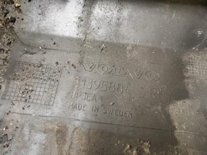 OSŁONA LISTWA PROGU PROGOWA PRÓG PRAWY PRAWA VOLVO XC90 II 723