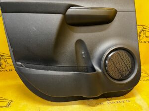 BOCZEK TAPICERKA DRZWI TYŁ TYLNY LEWY LEWA TOYOTA HILUX VIII 8