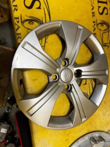 KOMPLET KOŁPAKI KÓŁ 15″ DACIA SANDERO III 2023R