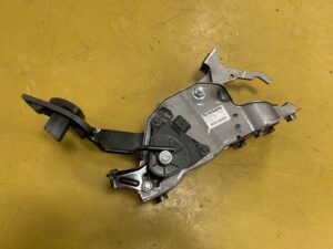 PEDAŁY GAZ HAMULEC AUTOMAT ELEKTRYK NISSAN E-NV200