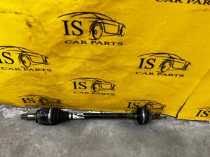 PÓŁOŚ TYŁ LEWY LAND ROVER DISCOVERY V L462 2.0 D