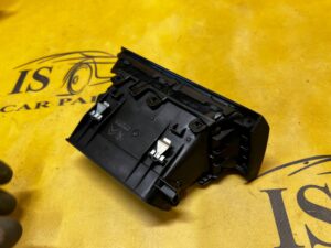 KRATKA NAWIEWU PRZÓD ZEWNĘTRZNA PRAWY PRAWA PEUGEOT 308 II T9 EU