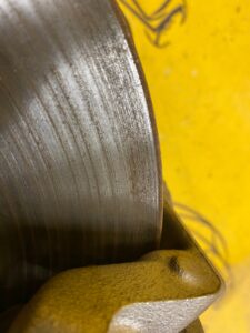 NOWA ZWROTNICA PIASTA LEWA RENAULT CLIO V 5