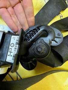 PAS BEZPIECZEŃSTWA PRAWY PRZÓD BMW 2 F22 7265810