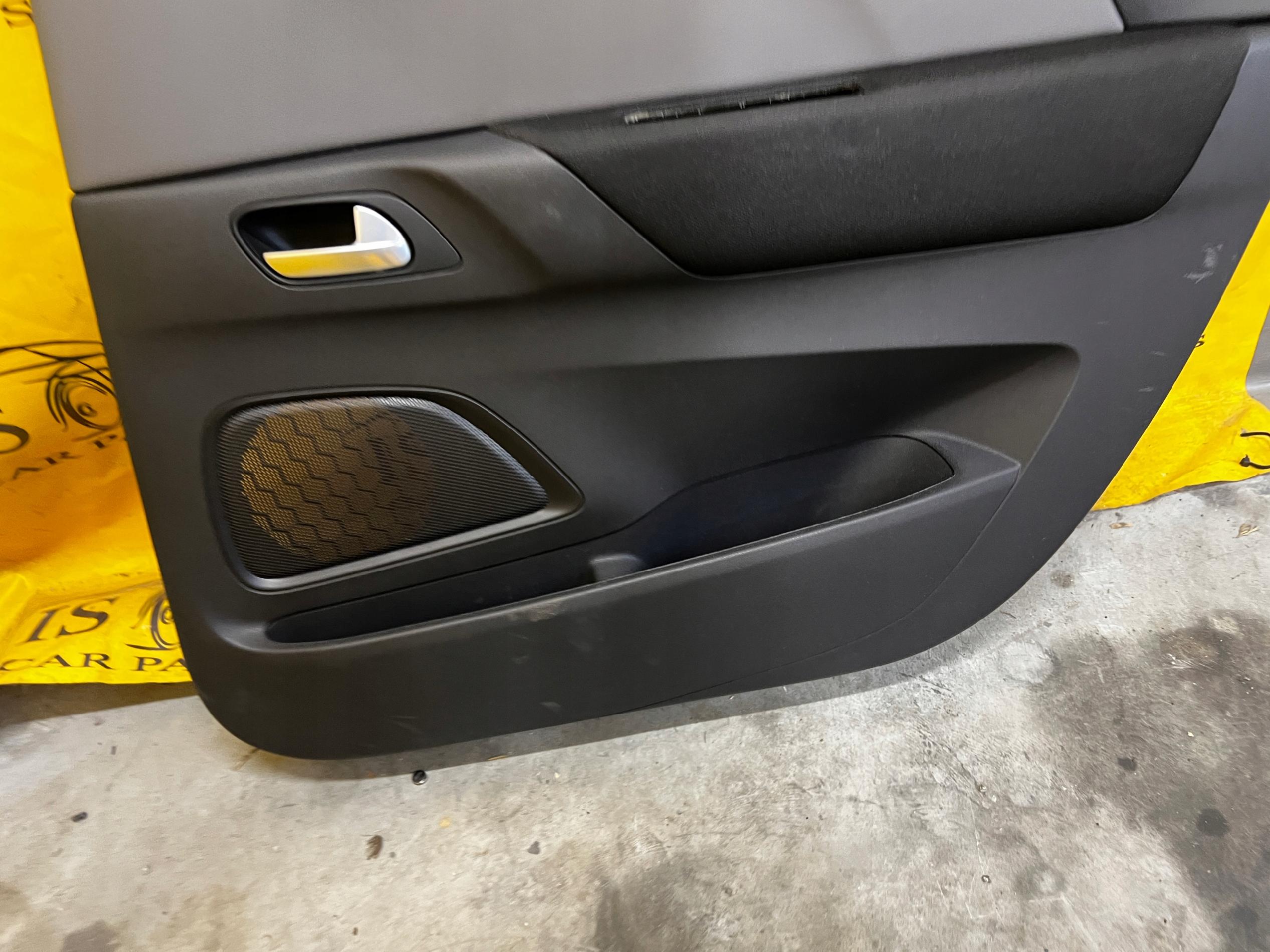 BOCZEK TAPICERKA DRZWI PRAWY TYŁ CITROEN C4 GRAND PICASSO II EU