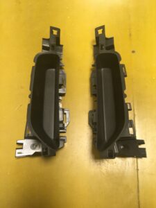 UCHWYT SCHOWEK 7 OSÓB PEUGEOT 5008 P87 N.M. 17R