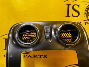 RAMKA ŚRODKOWA KRATKI NAWIEWU DACIA DUSTER II