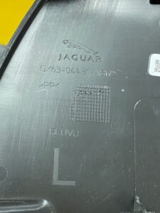 ZAŚLEPKA OSŁONA BOCZEK DESKI LEWY JAGUAR XF X260