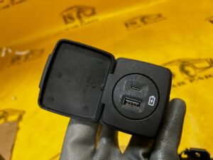 PODWÓJNE GNIAZDO USB PORT ŁADOWARKA FORD EXPLORER MK6