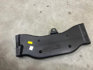 DOLOT KANAŁ TUNEL POWIETRZA LAND ROVER DISCOVERY V L550