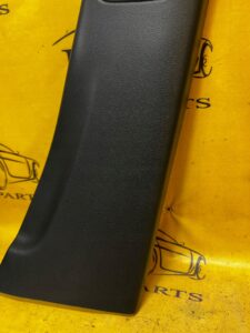 OSŁONA SŁUPKA B PRAWA MERCEDES A KLASA W177 AMG