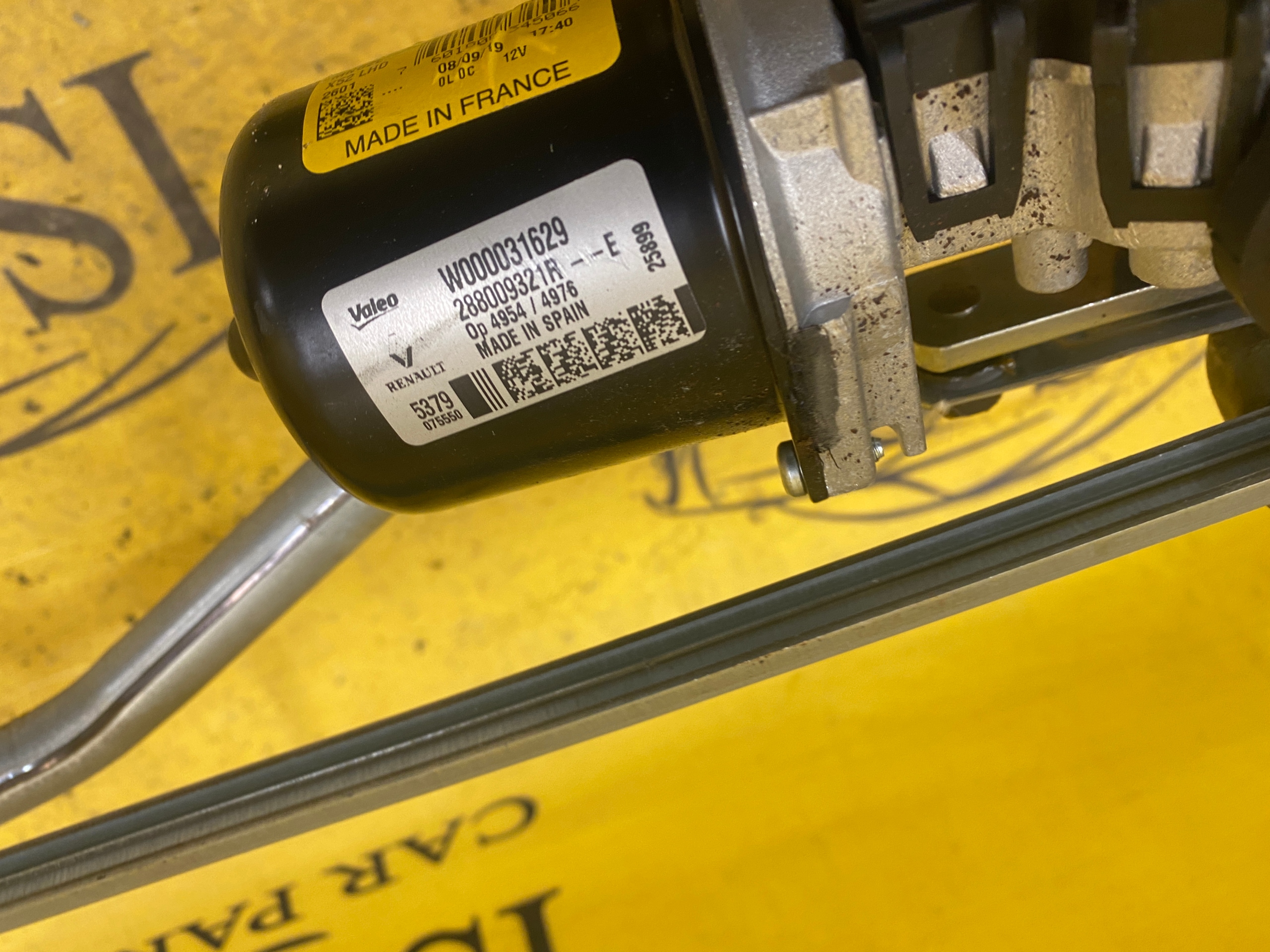 SILNICZEK MECHANIZM WYCIERACZEK DACIA SANDERO II EU