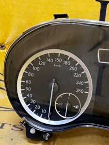 LICZNIK ZEGARY WYŚWIETLACZ INFINITI Q30 1.5 DIESEL