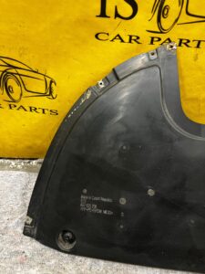 OSŁONA OBUDOWA DOLNA PODWOZIA TYŁ TYLNA PRAWA PRAWY SKODA SCALA