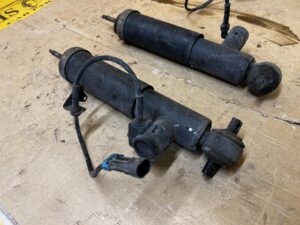 KPL AMORTYZATORY MAGNETYCZNY PRZÓD PRAWY LEWY CHEVROLET CORVETTE C5 97-04