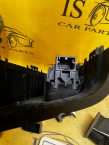 OSŁONA NAKŁADKA LUSTERKA PRZYCISK MARTWEGO POLA SIDE ASSIST AUDI A8 D4 4H