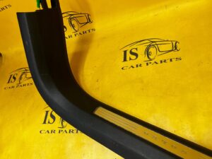 PLASTIK OSŁONA LISTWA PROGU SŁUPKA A PRZÓD PRAWY LED VOLVO XC90 II