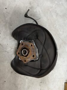 ZWROTNICA LEWY TYŁ TYLNA PIASTA AUDI SQ7 Q7 Q8 4M