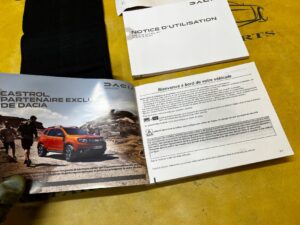 KSIĄŻKA INSTRUKCJA OBSŁUGI SERWISOWA ETUI FRANCJA DACIA SANDERO III 2023R