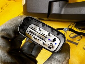 LUSTERKO ZEWNĘTRZNE PRAWE 9 PIN KAMERA AYSTENT FORD BRONCO 21-