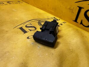 PRZYCISK PRZEŁĄCZNIK WŁĄCZNIK HAMULCA RĘCZNEGO PEUGEOT 3008 I 5008 I