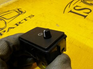 PRZEŁĄCZNIK PANEL REGULACJI OŚWIETLENIA RANGE ROVER VELAR L560