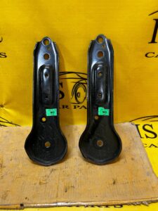 ŁAPA MOCOWANIE WSPORNIK LR DISCOVERY V L550 RR EVOQUE II L551