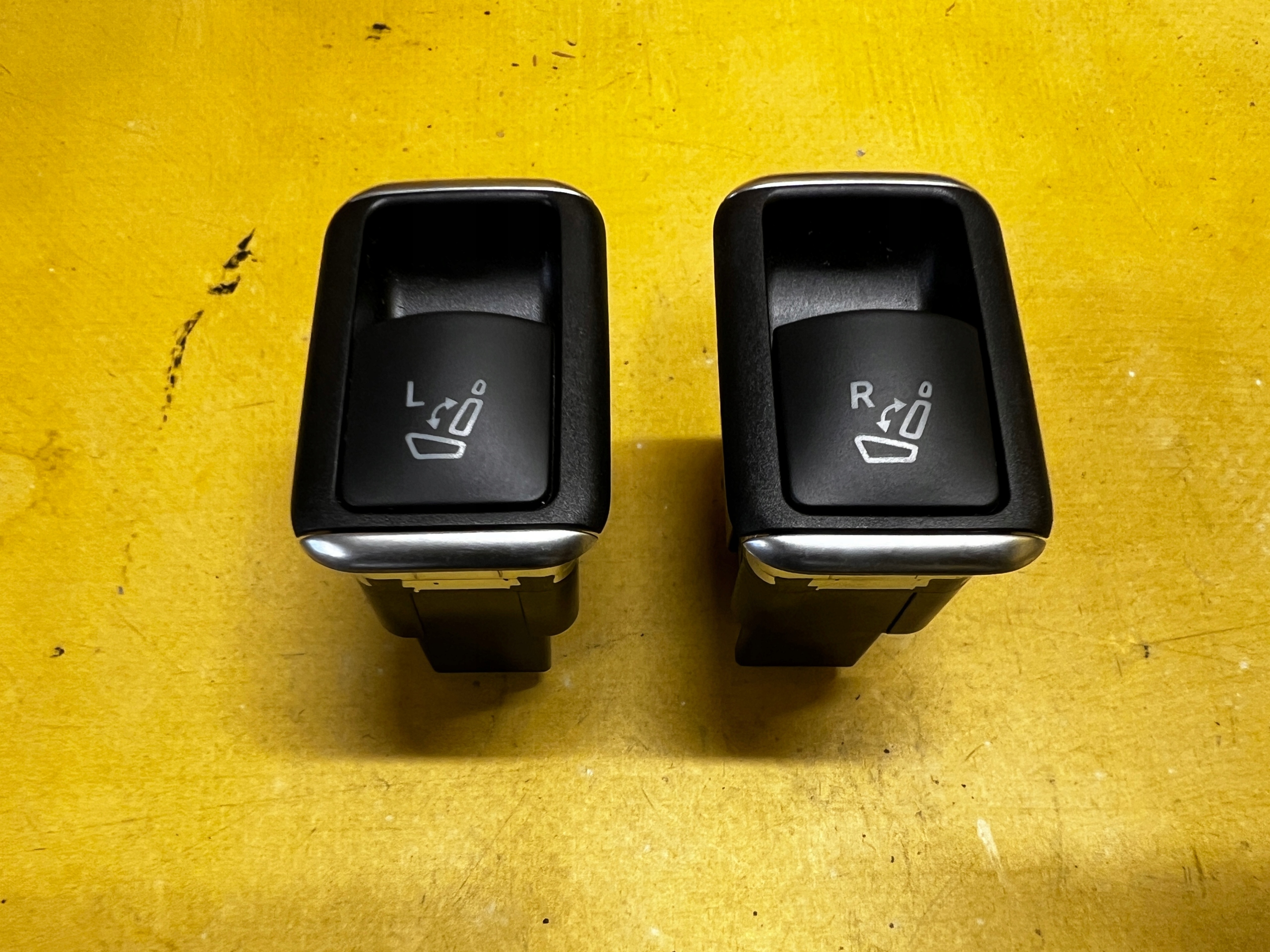 KOMPLET PRZEŁĄCZNIK PANEL SKŁADANIA FOTELA TYŁ PRAWY LEWY MERCEDES GL X166