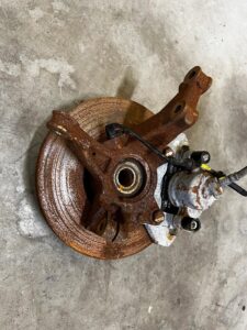 ZWROTNICA PIASTA ZACISK PRZÓD LEWY LEWA DACIA SANDERO II