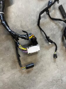 GŁÓWNA WIĄZKA INSTALACJA WNĘTRZA KABINY FORD BRONCO 2.7 V6 ECOBOOST 21-