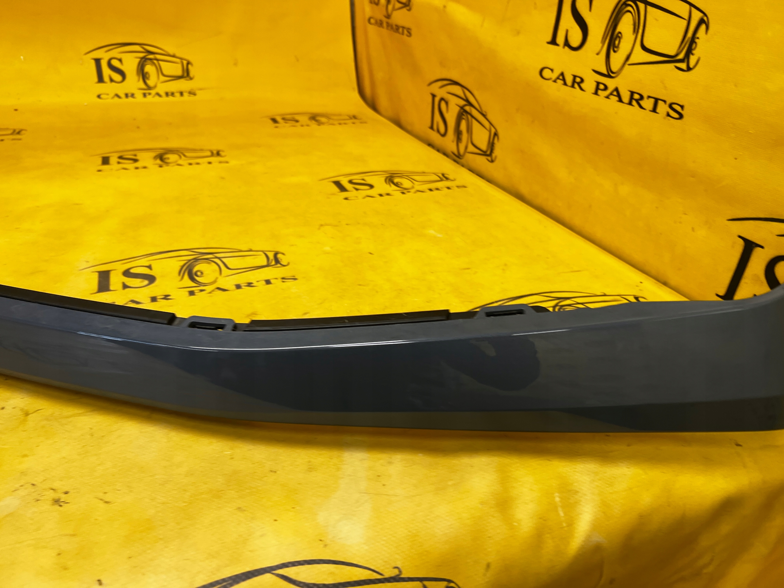 LISTWA PASA ZDERZAKA PRZÓD FORD BRONCO 21- AZURE GREY PEARL