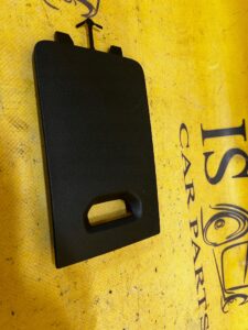 OSŁONA ZAŚLEPKA BEZPIECZNIKÓW POD KIEROWNICĘ DACIA SANDERO III 2023R