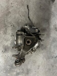 ZWROTNICA PIASTA TARCZA ZACISK TYŁ LEWY LAND ROVER DISCOVERY V L462 2.0 D