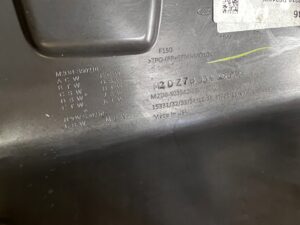 OSŁONA ZAŚLEPKA PLASTIK KONSOLA PODSUFITKI SZYBY PRZÓD FORD BRONCO 21-