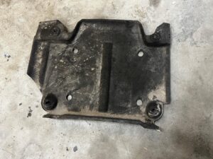 PŁYTA OSŁONA PODWOZIA PORSCHE MACAN 95B