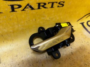 KLAMKA WEWNĘTRZNA DRZWI PRZÓD PRAWY RANGE ROVER EVOQUE II L551 JAGUAR X540