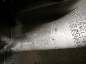 OSŁONA SŁUPKA BOCZEK BAGAŻNIKA LEWA LEWY RENAULT KADJAR