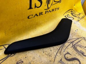 RĄCZKA KLAMKA UCHWYT WEWNĘTRZNY BOCZKU DRZWI PRAWY PRAWA SKODA SCALA