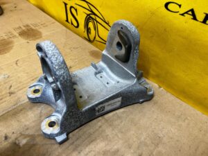 ŁAPA MOCOWANIE PODUSZKI SILNIKA LEWA FORD BRONCO 21- 2.7 V6 ECOBOOST