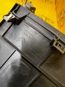 OSŁONA PANEL DESKI KOKPITU LEWA KIEROWCY PEUGEOT 308 II T9 EU