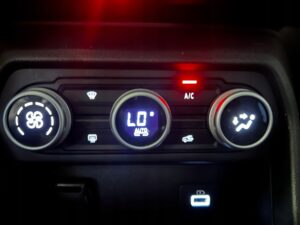 PANEL STEROWANIA NAWIEWU KLIMATYZACJI DACIA SANDERO III