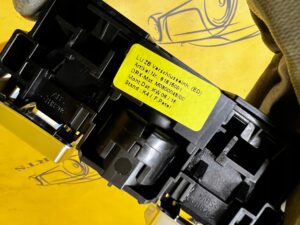 ZAMKNIĘCIE ZAMEK PODŁOKIETNIKA TUNELU ŚRODKOWEGO BMW 7 F01 F02 F04 NOWY OEM