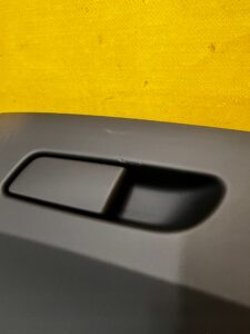 SCHOWEK DESKI KONSOLI PASAŻERA AUDI A4 B9